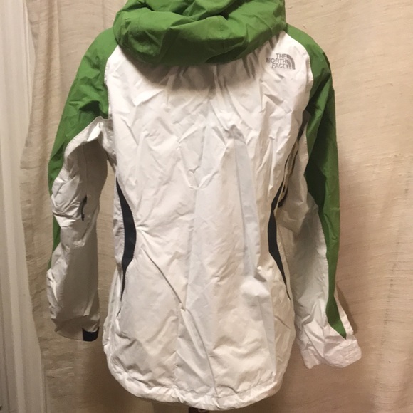 Woman’s The North Face jacket, shell only! Size M - Picture 6 of 6